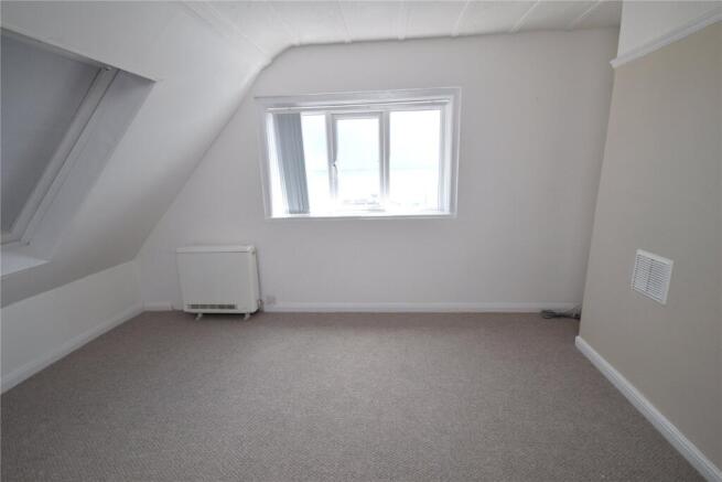 2 bed Apartment to rent Image 5