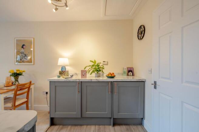 1 bed Flat for sale Image 8
