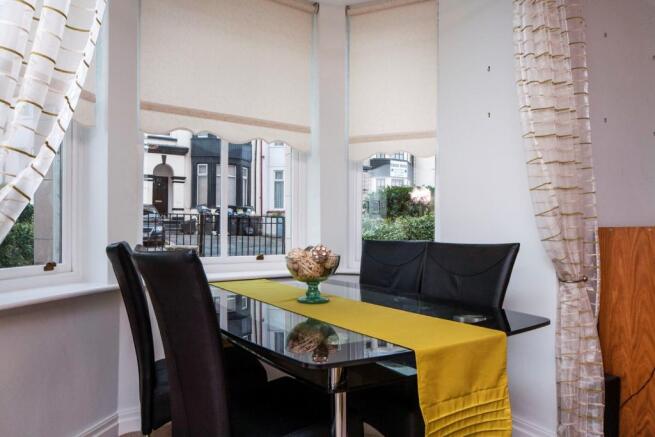 Lounge / Kitchen