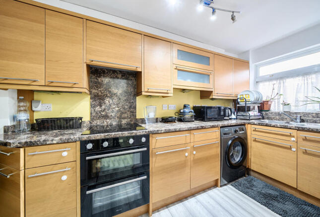 1417360-18-699859...