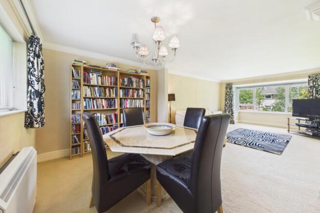 2 bed Apartment for sale Image 5