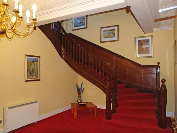 Stretton Croft - Grand Hallway.jpg