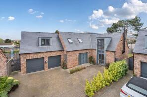 77b Houghton House, Moor Lane, North Hykeham, Lincoln LN6 9AA