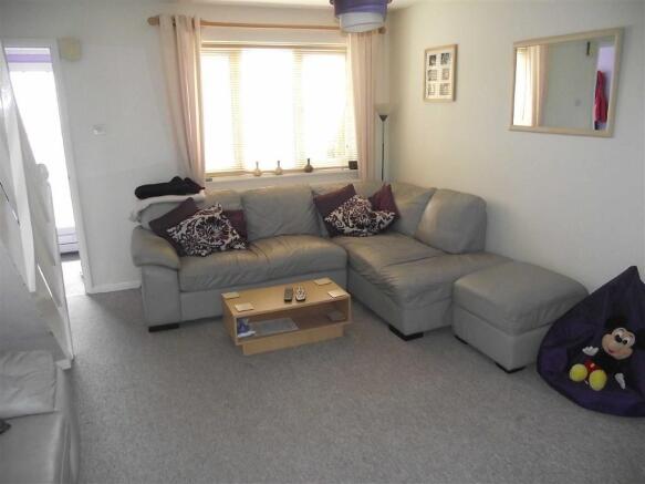 LIVING ROOM REVERSE