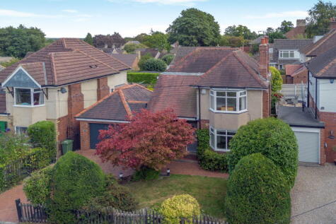 Boston Spa ~ Lynton Avenue, Boston Spa, LS23