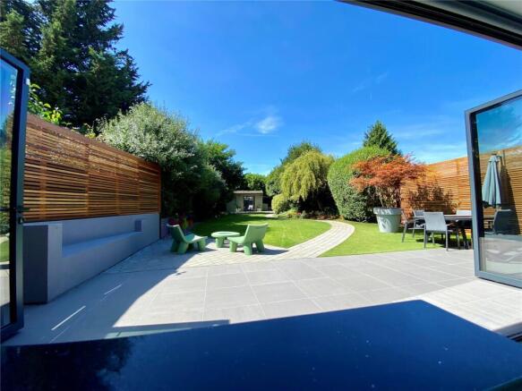 Patio & Garden