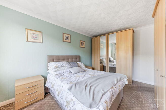 2 bed Detached Bungalow for sale Image 10