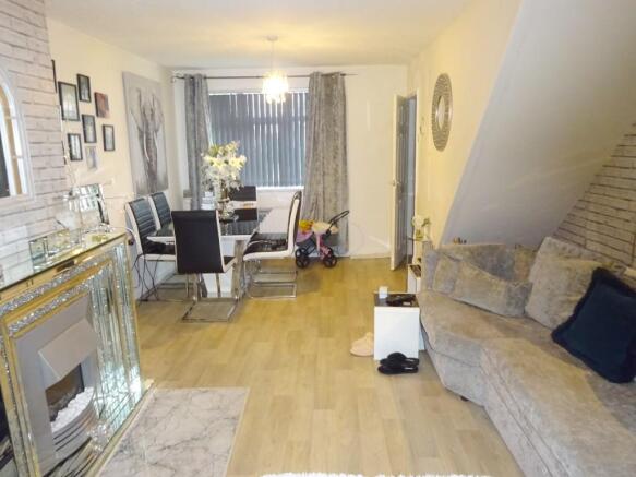 Lounge/Dining Room