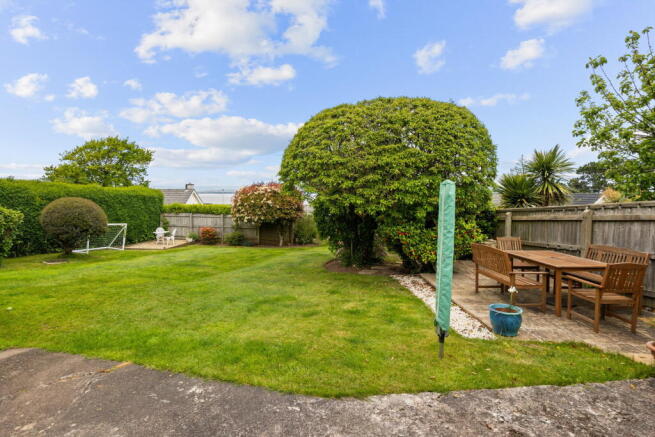 Down Close, Portishead, Bristol, BS20 8BX photo 2