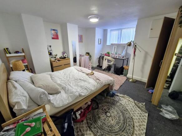 6 bed Terraced for sale Image 5