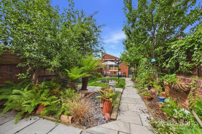 4 bed Terraced for sale Image 12