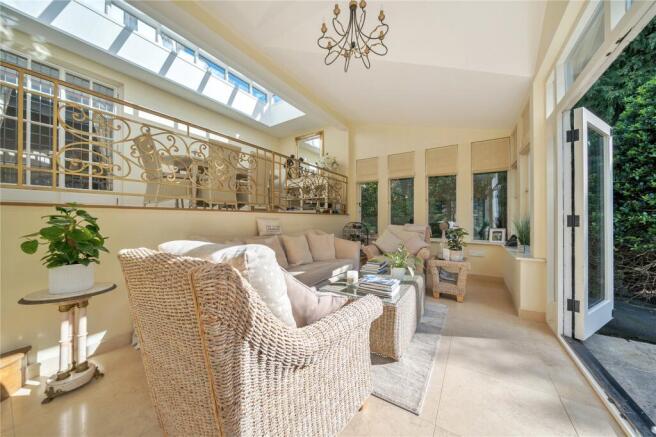 4 bed Detached for sale Image 10