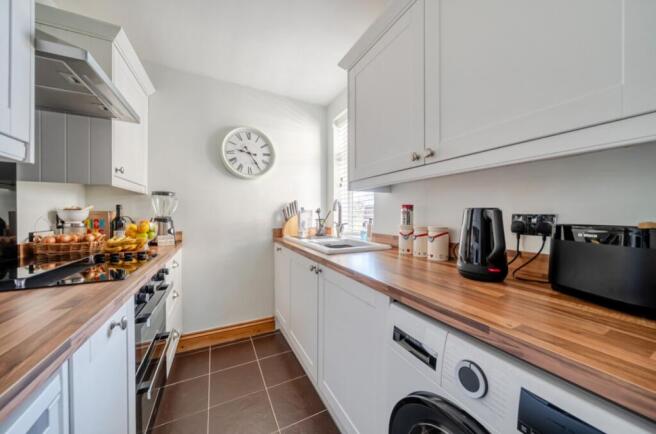 1432841-12-69c508dc2ec71