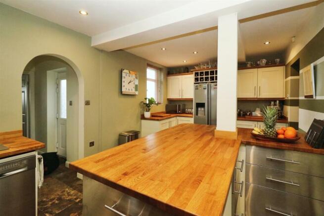 BREAKFAST KITCHEN