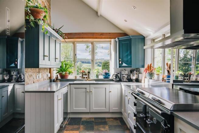 Kitchen-6.jpg