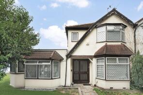 170, Huxley Road, London N18 1LE