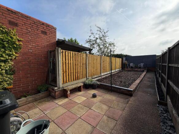 2 bed Terraced for sale Image 5