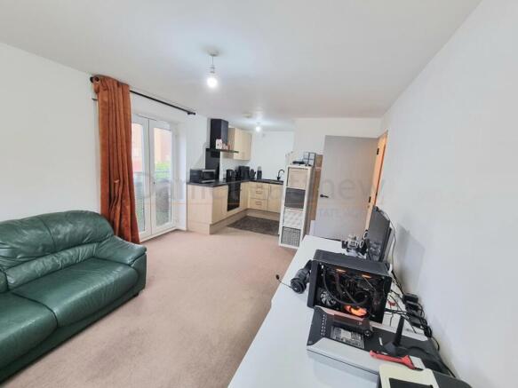 Open Plan Lounge/Kitchen