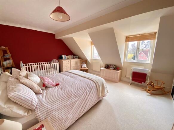 BEDROOM 2