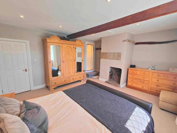 2 bed Cottage for sale Image 12