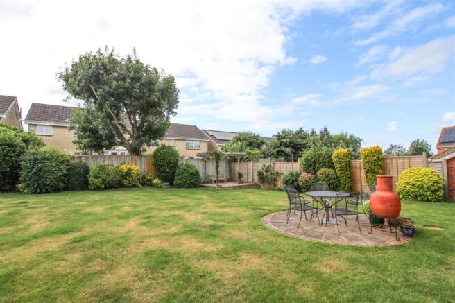 GARDEN 1.jpg