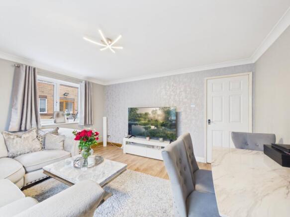 CAM04789G0-PR0033-STILL018