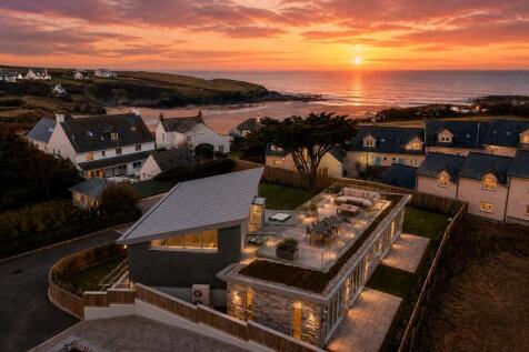 Tregothnan, Treyarnon Bay, PL28