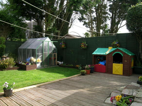 REAR GARDEN 2