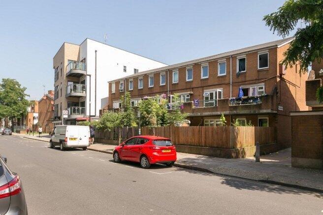 room-4-32-thornbury-close-n16-8ux-1064440