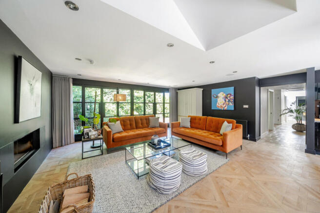 Sitting/Dining Room