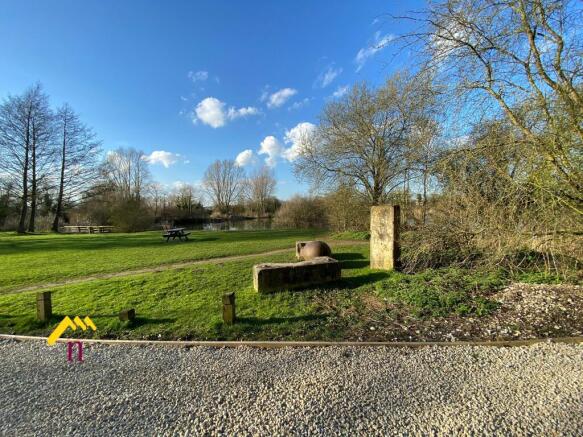 2 bed Town House for sale Image 11