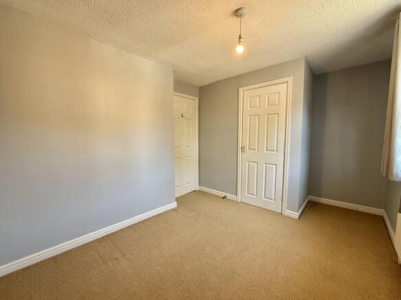 2 bed Semi-Detached to rent Image 10