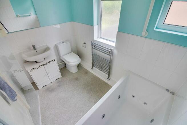 BATHROOM/W.C.