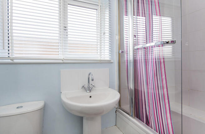 3 bed House to rent Image 7