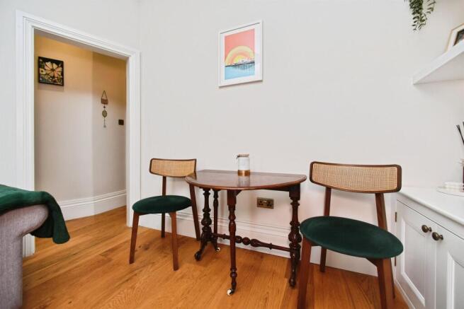 Roundhill Crescent, Brighton photo 4