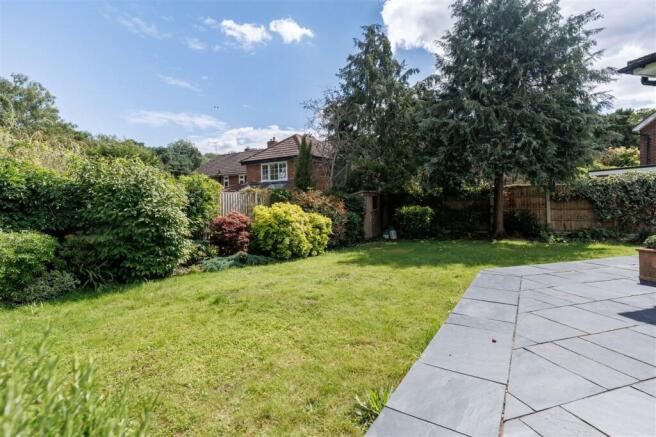 MC Kendal Avenue 35