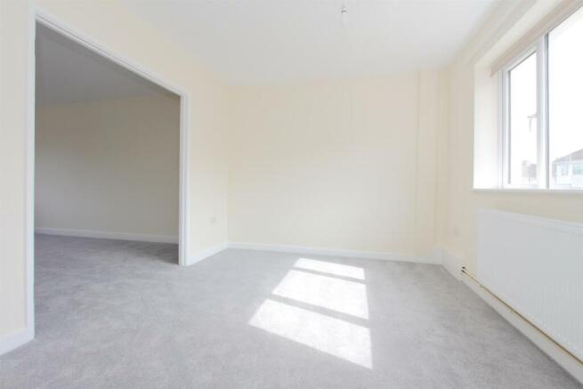 8 kent road ph3.JPG