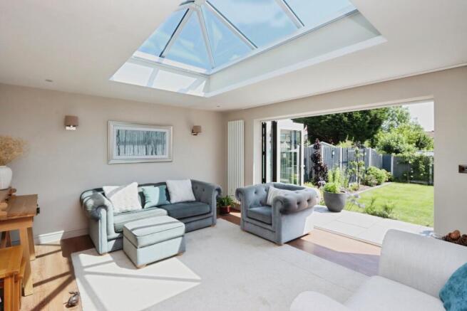 2 bed Semi-Detached for sale Image 4
