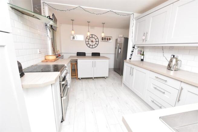 BREAKFAST KITCHEN