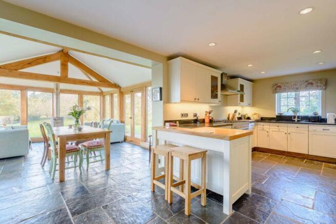 Kitchen/Breakf...