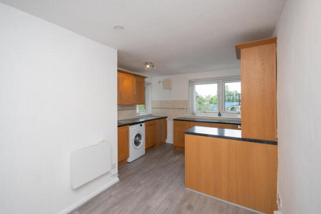 10 Ivanhoe Road, Greenfaulds, Cumbernauld, North Lanarkshire photo 4