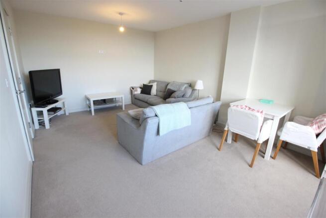 Living Area / Kitche