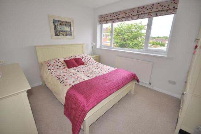 BEDROOM 4