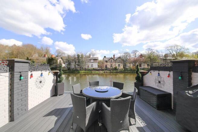 Garden/ deck 