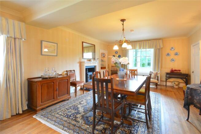 4 bed Detached for sale Image 7