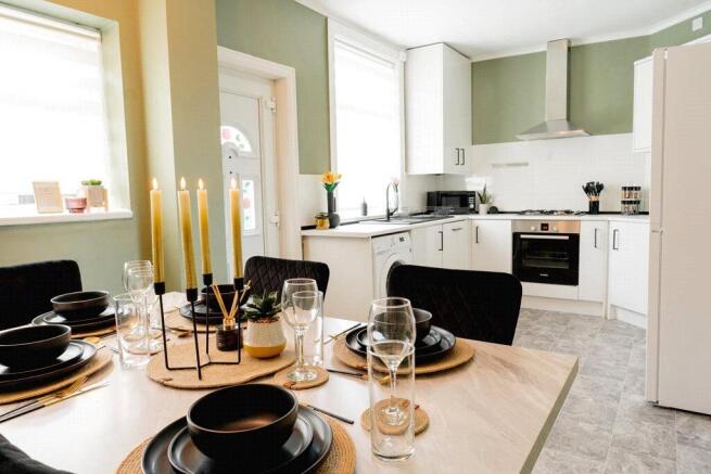 3 bed Terraced for sale Image 5