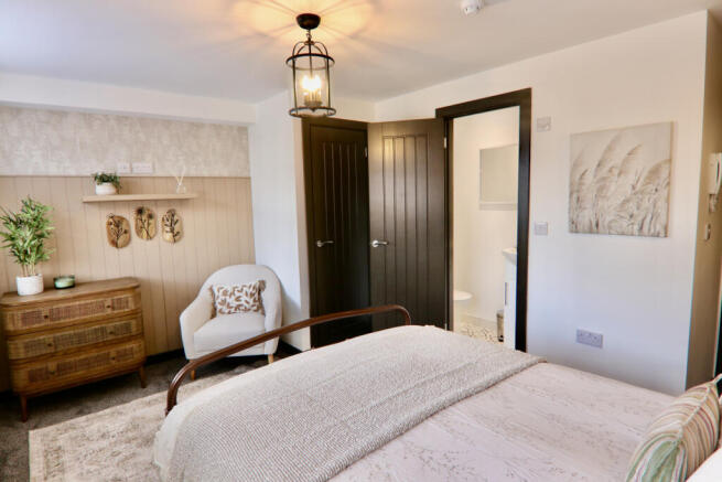 5 bed Terraced to rent Image 8