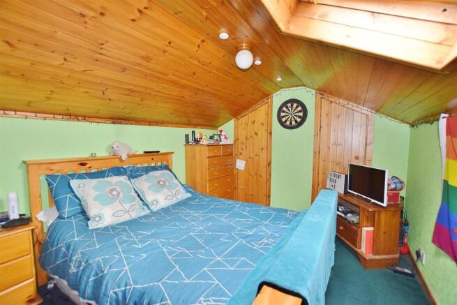 LOFT ROOM