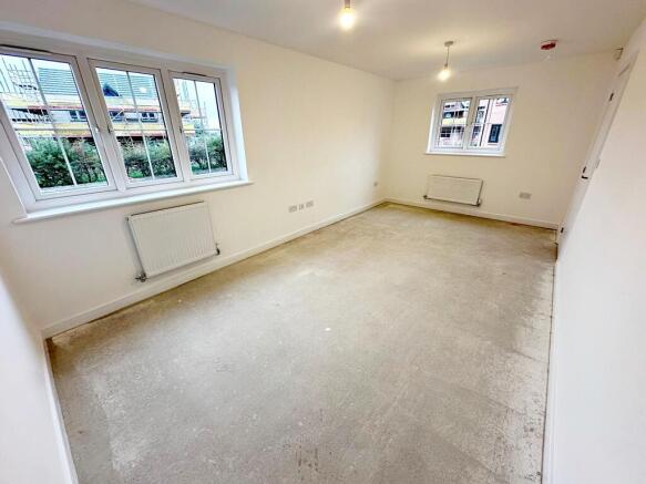 1 Bale Barn Grove, Westhoughton, BL5 2TT photo 4