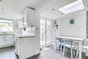 31, Eversleigh Road, London SW11 5UX